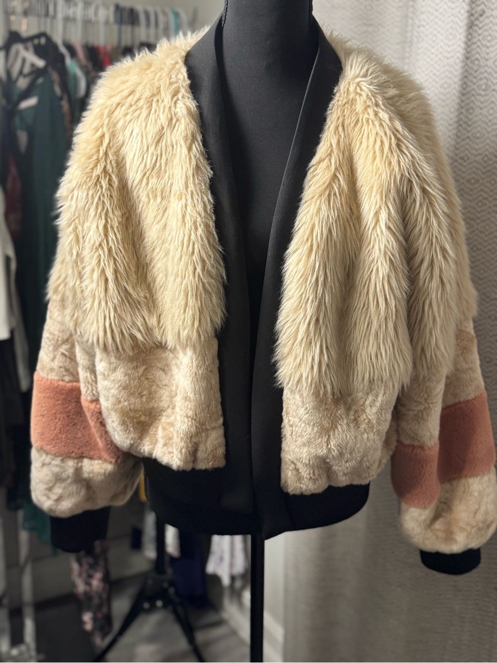 Young Fabulous & Broke Two-Tone Teddy Cropped Jacket in Cream and Dusty Pink